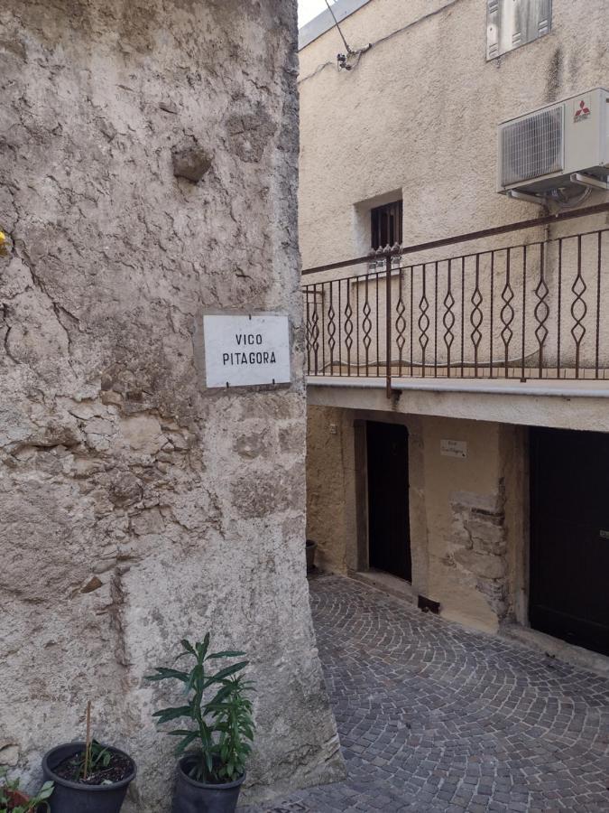 Вилла Casa Pitagora Pesche Экстерьер фото